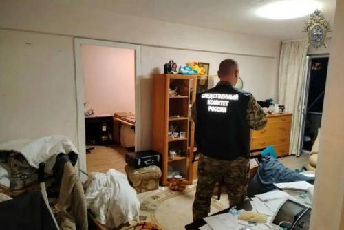 В амурской области мать обмотала скотчем 12-летнего сына - инвалида, а затем жестоко убила его.

