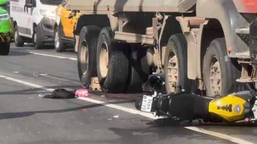 На рижской эстакаде в Москве при съезде на проспект мира погибла известная мотоблогерша.  