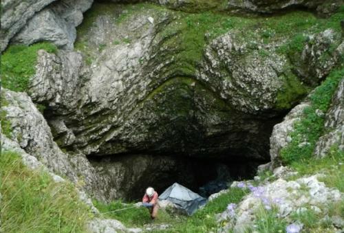 Невероятное открытие XXI века: единственная в мире пещера глубиной 2, 2 км. 02