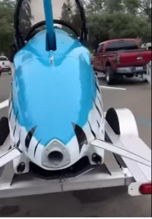 Катер, созданный в виде акулы, был спроектирован энтузиастами в новой Зеландии. 01