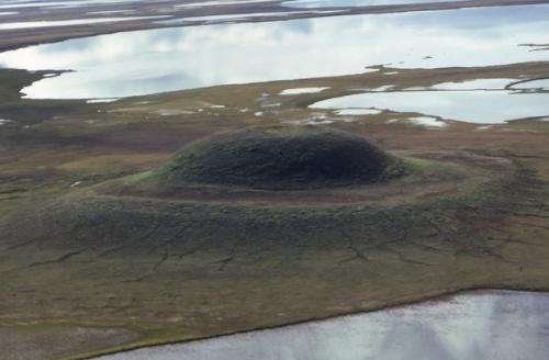 Откуда в Сибири неожиданно появились тысячи холмов и воронок? 03