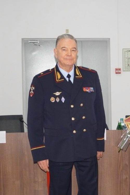 B Москве задержаны высокопоставленные полицейские за хищение служебного топлива.

