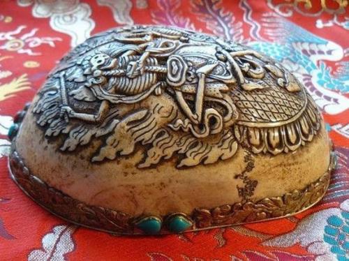 Культ черепов. В древние времена у разных народов человеческое тело считалось универсальным символом магических сил. 04 Культ черепов. В древние времена у разных народов человеческое тело считалось универсальным символом магических сил. 04