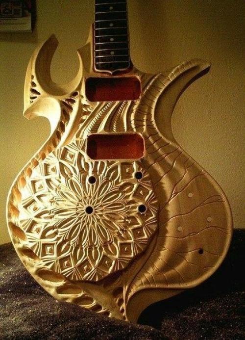 Самодельные резные гитары. 05