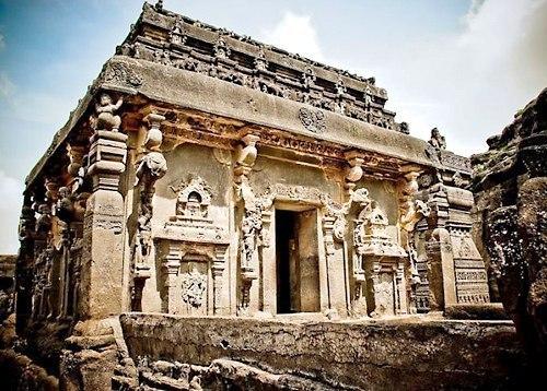 Эллора - храмы, высеченные в скале. 02