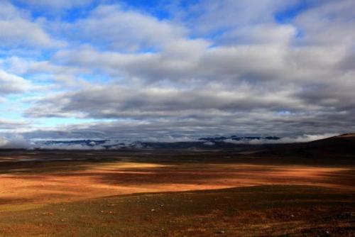 Плато укок. На самом юге Алтая, на стыке границ России, Казахстана, Китая и Монголии, среди скалистых гор затерялось плоскогорье укок. 02 Плато укок. На самом юге Алтая, на стыке границ России, Казахстана, Китая и Монголии, среди скалистых гор затерялось плоскогорье укок. 02