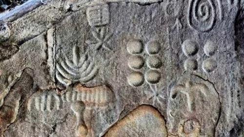 Атлас звездного неба на камне. 01