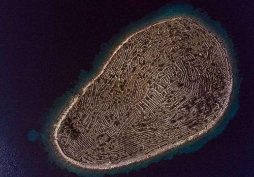 Бальенак - остров в виде отпечатка большого пальца руки. 04 Бальенак - остров в виде отпечатка большого пальца руки. 04