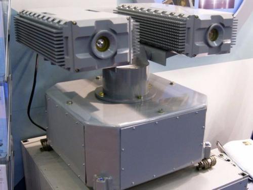 В России создано не имеющее аналогов ослепляющее оружие.

