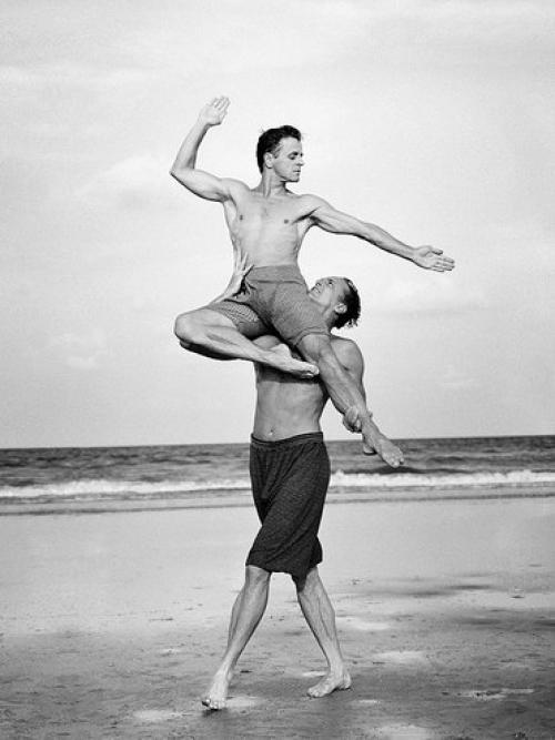 Ее фотографии известны на весь мир, но не каждый знает, кто же автор этих популярнейших в мире снимков. 04