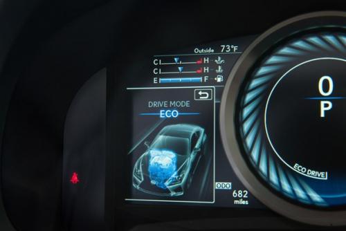 Двигатель нового спорт - купе Lexus RC F работает по циклам Отто и Аткинсона. 06 Двигатель нового спорт - купе Lexus RC F работает по циклам Отто и Аткинсона. 06