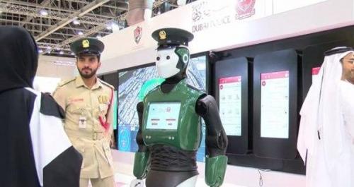 В Дубае презентовали прототип робота - полицейского.

