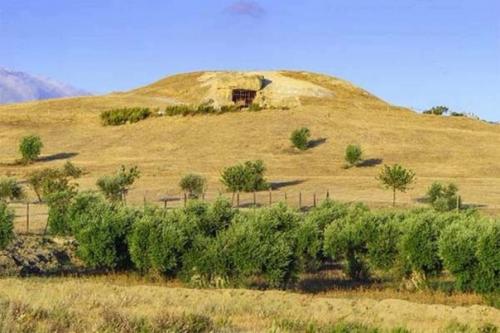 Удивительное переплетение неандертальцев, дольменов и мифов. 01 Удивительное переплетение неандертальцев, дольменов и мифов. 01
