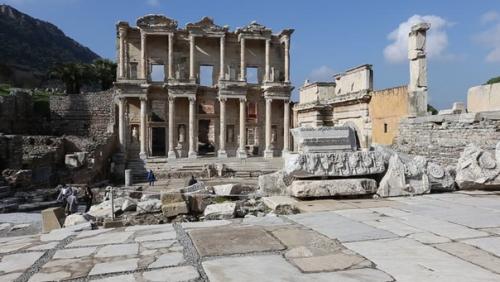 Невероятная античная библиотека в эфесе (Турция). 03