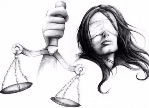 Почему у Фемиды завязаны глаза? 

