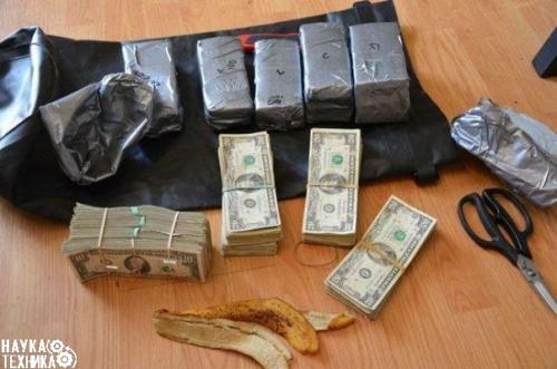 Неожиданный сюрприз в двери подержанного автомобиля. 09