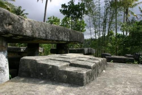 Каменные гости из прошлого - мегалиты Индонезии. 04