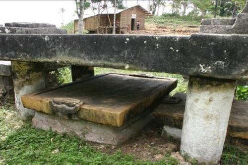 Каменные гости из прошлого - мегалиты Индонезии. 06