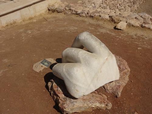 Рука геркулеса - остаток древнего артефакта. 02