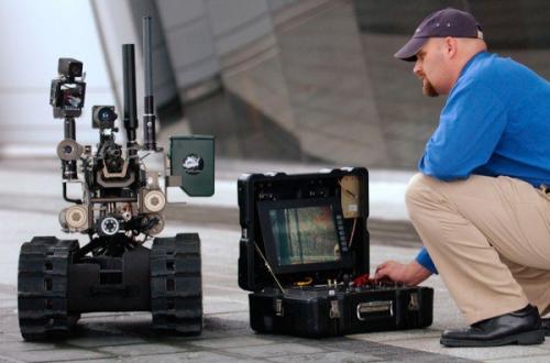 В России роботов научили общаться и выбирать вожака. В России роботов научили общаться и выбирать вожака.