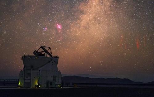 Водородные туманности млечного пути, собственное свечение атмосферы и спрайты над обсерваторией паранал в Чили! 02