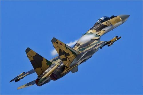Су - 35 - глубоко модернизированный сверхманевренный многофункциональный истребитель поколения 4 .