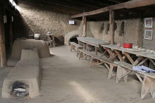 Аркаим. Это древнее поселение, расположенное на юге челябинской области, называют самым загадочным археологическим памятником России. 04