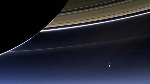 Невероятные космические снимки, сделанных Cassini на Сатурне. 06