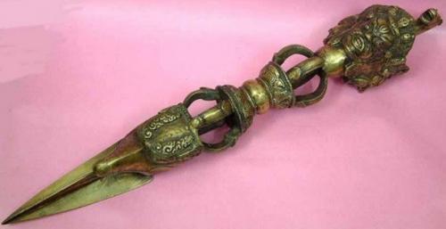 Тибетский ритуальный кинжал пхур -бу (пхурба. 05 Тибетский ритуальный кинжал пхур -бу (пхурба. 05