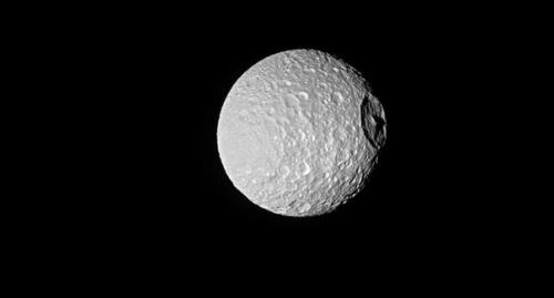 Невероятные космические снимки, сделанных Cassini на Сатурне. 01