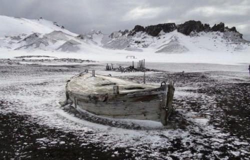 Шлюпка на краю света.