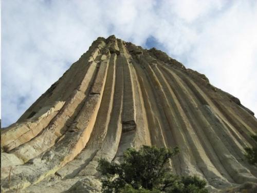 Феномен башни дьявола - как посреди равнины появилась гора. 01 Феномен башни дьявола - как посреди равнины появилась гора. 01
