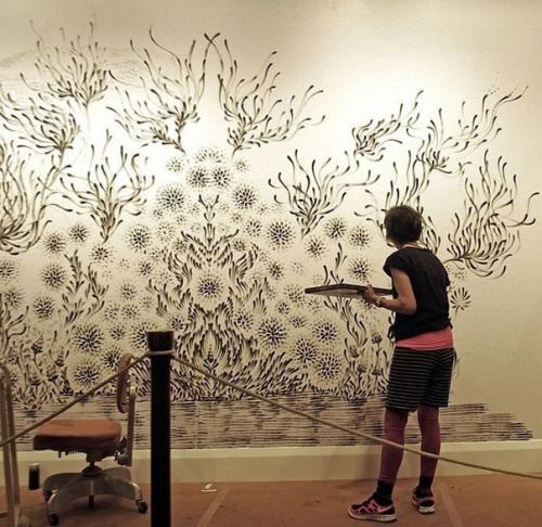 Рисунки из угольной пыли пальцами. 04