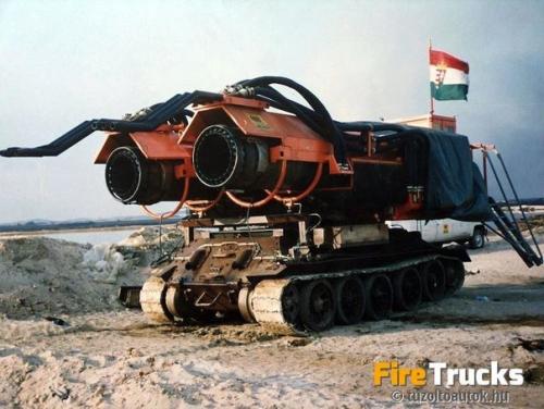 После поражения в Кувейте в 1991 г. иракцы, отступая, подожгли нефтяные скважины - это был один из крупнейших техногенных пожаров в истории. 01