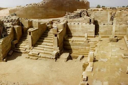 О храме билькис, обнаруженном на территории древнего сабейского государства. 05