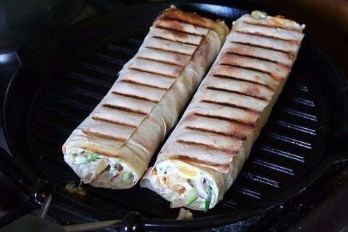 Очень вкусная домашняя шаурма.
