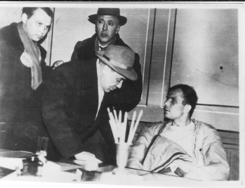 Пepвые чaсы юpия Гагарина на Земле после космического полета. 06