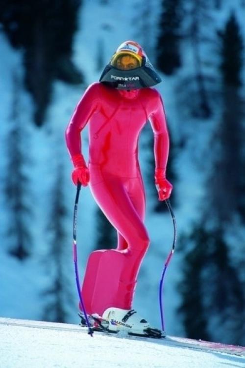 35-Летний итальянец Симоне оригоне на трассе во французских Альпах развил огромную скорость, почти - 253 километра в час. 01