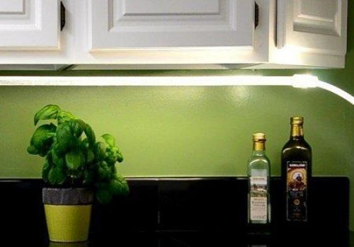 Light Bandit Перекачивает солнечный свет по трубопроводу через дом. 01