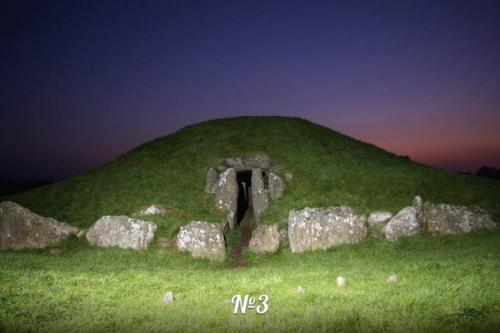 Знаменитый стоунхендж в Англии манит и будоражит умы. 02