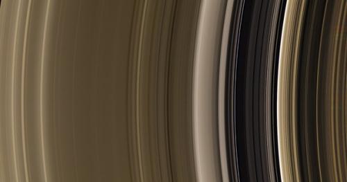 Завораживающие и как будто идеальные сатурнианские кольца. 05