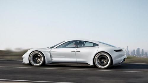 Porsche вложит \u20ac1 млрд в разработку электромобиля. Porsche вложит \u20ac1 млрд в разработку электромобиля.
