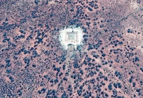 О древних могильниках в форме пирамид, найденных в Австралии. 01