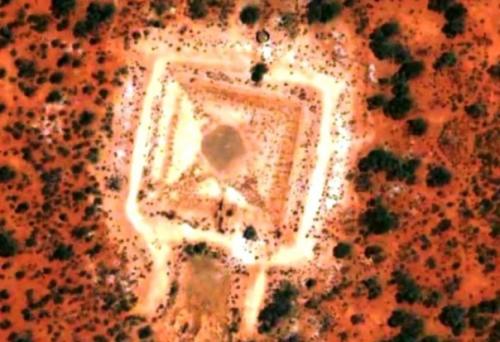 О древних могильниках в форме пирамид, найденных в Австралии. 02