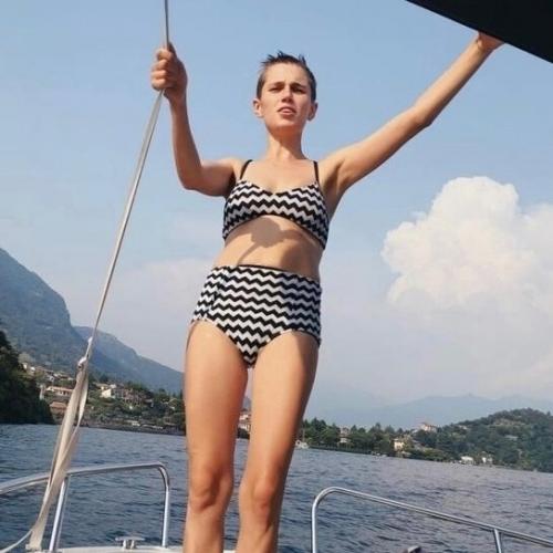 Актриса Даша Мельникова, всем известная, как Папина Дочка. 01