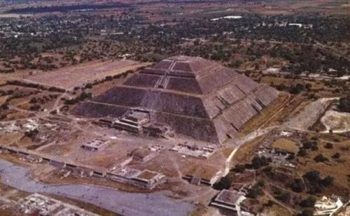 Загадки древних пирамид. 03