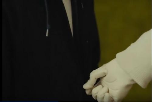 Норвежско - американская компания 1X представила инновационную систему кистей рук для антропоморфного робота NEO.  