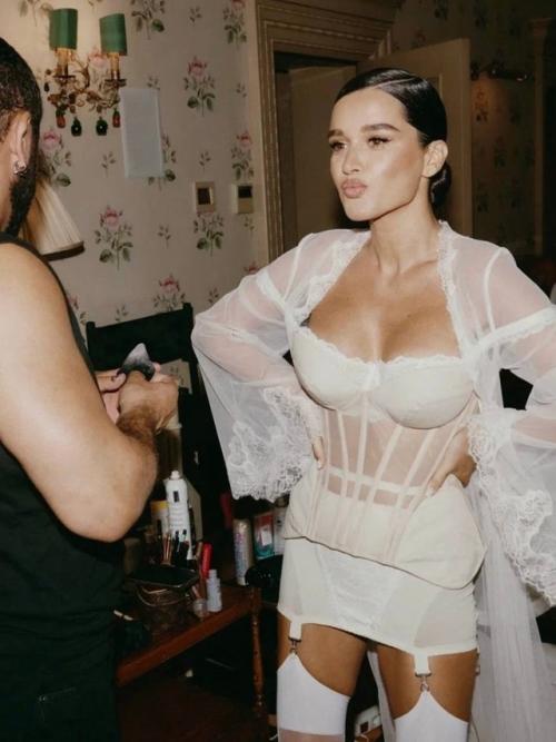 42-Летняя актриса Ксения Бородина и Николай Сердюков сыграли свадьбу. 01