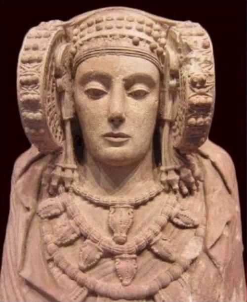 Загадочная каменная скульптура из эльче. 02