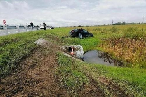 Семья с тремя детьми разбилась на тюменской трассе, потому что отец заснул за рулем. 01
